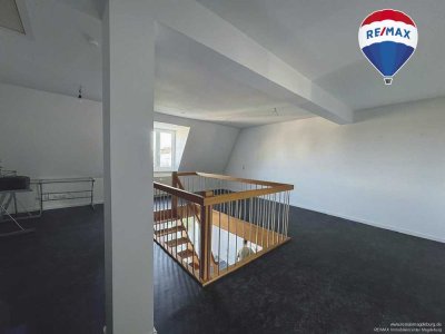 Stilvolles Wohnen auf zwei Ebenen – Gemütliche Maisonette mit Balkon