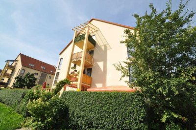 Attraktive Dachgeschosswohnung im Grünen