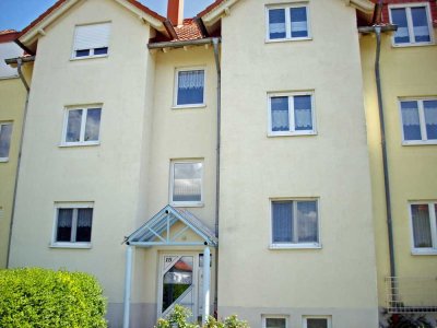 Ideal als Kapitalanlage - 4 Zimmer-Wohnung mit Balkon und PKW-Stellplatz