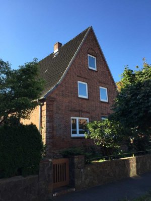 Besonders gemütliche 2,5-Zimmer-Wohnung mit Dachterrasse in bevorzugter Lage!