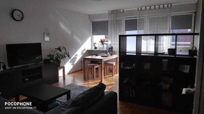 Helles, zentrales 1-Zi-Apart­ment mit Südbalkon in Schwabing-Nord