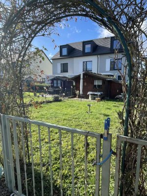 3 ZKB mit Garten und PKW-Abstellplatz in Grolsheim