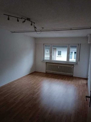 Helle 2-Zimmer Wohnung im 2. OG in Ludwigsburg-Poppenweiler