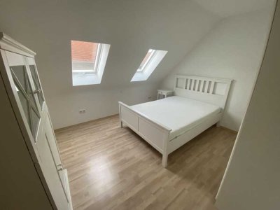 Möblierte Wohnung mit Eckbadewanne und Fußbodenheizung