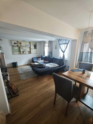 Freistehendes Einfamilienhaus in Riedstadt: Garten, Garage und Raum für Ihre kreativen Ideen!