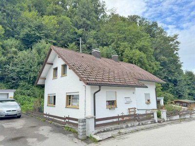 Angebotsverfahren: Gepflegtes, älteres Einfamilienhaus in ruhiger Lage