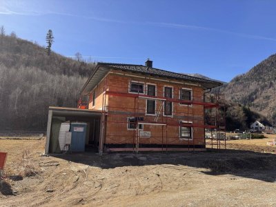 RESERVIERT Erlebe Luxus: NEUBAU Einfamilienhaus in 9751 Sachsenburg, 5 Zimmer, 139 m², Terrasse, Stellplatz, Carport, 2 WCs, 2 Bäder, SCHLÜSSELFERTIG!!!