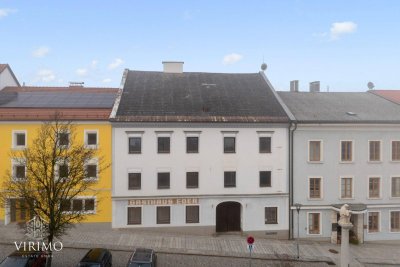 Einmalige Gelegenheit am Marktplatz! Mehrfamilienhaus mit 4 Wohnungen &amp; Gewerbefläche – das perfekte Investment in Haag am Hausruck