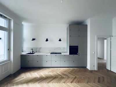 Kernsanierte 8,5-Zimmer-Wohnung im Stilaltbau, EBK, Fußboden-Heizung, Parkett, Smart Home, Klima