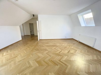 Großzügige Dachgeschoßwohnung in der Grazer Innenstadt zu mieten!
