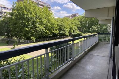 Attraktive 3-Zimmer-Wohnung (103 m²) in Köln-Weiden — bezugsfrei ab 15. September 2025