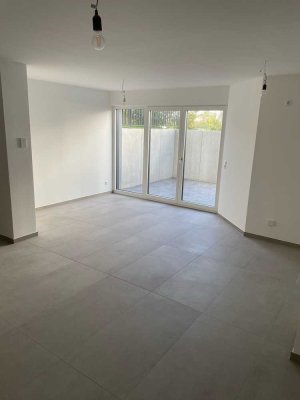 Neuwertiges 1-Zimmer-Apartment mit Terrasse, Einbauküche & Stellplatz in Kirchentellinsfurt