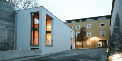 RECHTE ALTSTADT - BRUDERHOF | Altbauwohnung mit 3,6 m Raumhöhe und historischem Flair