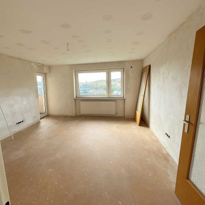 Kernsanierte 3-Zimmer-Wohnung mit Balkon & Tiefgarage (mit E-Ladestation) in Steinenbronn