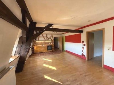 +++2 Raumwohnung mit EBK & 1 Kaltmiete frei für Selbstrenovierer+++