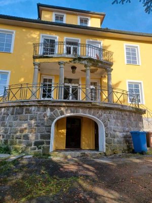 Großes Wohnjuwel mit Traumgrundstück in Freyung