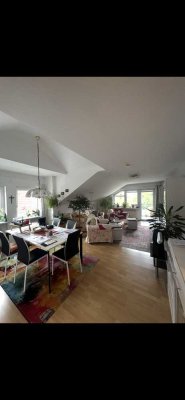 Helle 3-Zimmer Dachgeschosswohnung mit Balkon in Sinsheim