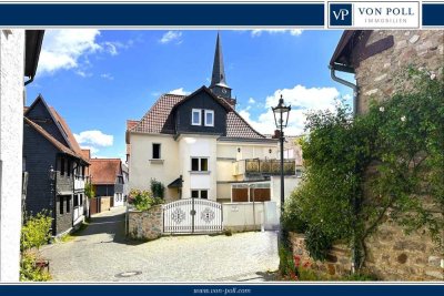 VON POLL OBERURSEL: Sonnenverwöhntes Altstadtdomizil mit charmantem Innenhof