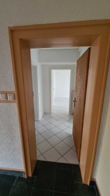 Gepflegte ,helle 2-Raum-Wohnung mit Balkon in Leverkusen Manfort