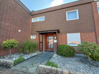 Schönes Reihenhaus – zwei Vollgeschosse - unterkellert - Garage