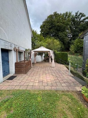 Charmante 3-Zimmer-Wohnung mit Garten und Terrasse in Wipperfürth