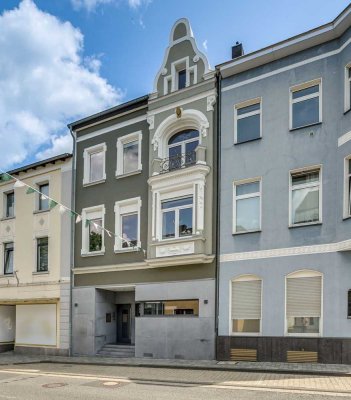 Hochwertig modernisiertes Stadthaus mit Altbaucharme - "Ideal als großzügiges EFH oder MGH"