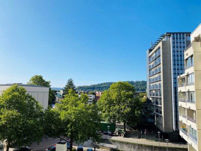 Bellevue-Center Hameln: Sonnige 2,5-Raum-Wohnung mit Blick über die Stadt und auf den Klüt.