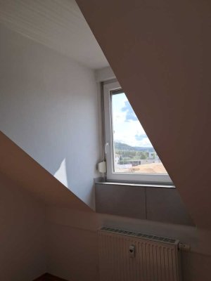 850 € - 84 m² - 3.0 Zi.
