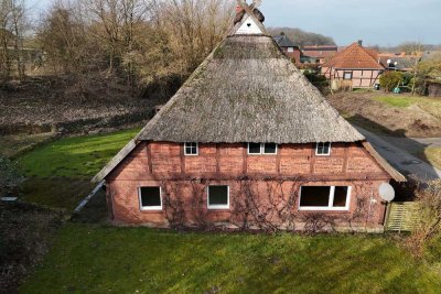 Historisches Reetdachhaus mit unverbaubarem Blick in Bestlage von Pötrau!