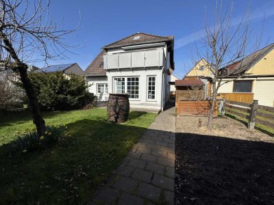 Gemütliche 3-Zimmer-Wohnung inkl. Einbauküche, Wintergarten und Garten
