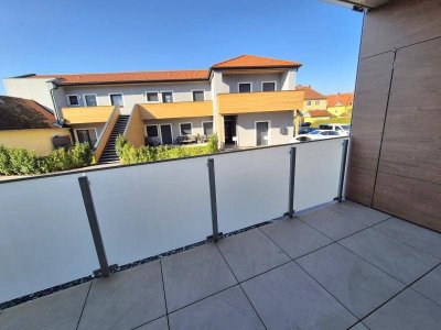 Moderne und vollmöblierte Mietwohnung (46m²) mit Balkon und Carport in Fürstenfeld!