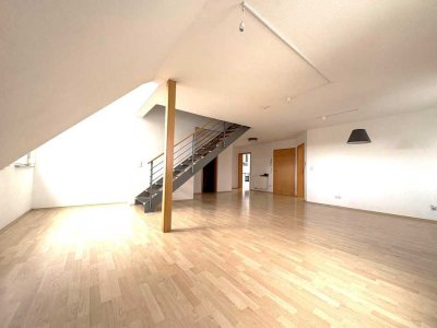 Schick, modern und familienfreundlich !
Wunderschöne 5 Zi. Maisonette Wohnung