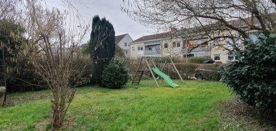 **2 Familienhaus in guter Lage***