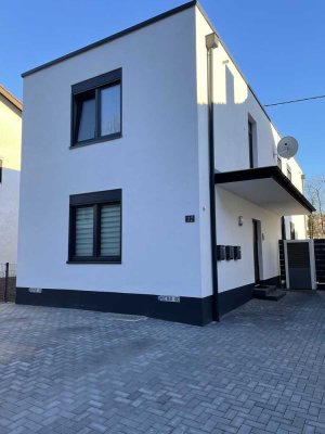 Freundliche 3-Zimmer-Wohnung EG mit Balkon u. Stellplatz