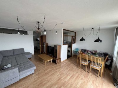Große 2,5 Zi Wohnung in Erlangen