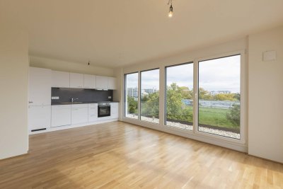 Zwei-Zimmer-Dachgeschoss-Wohnung mit Klimaanlage und zwei Terrassen