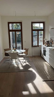 5-Zimmer Altbauwohnung mit Balkon in Halle (Nördliche Innenstadt), kernsaniert