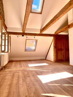 Exklusive 90 qm Dachgeschoss-Wohnung in Unterammergau