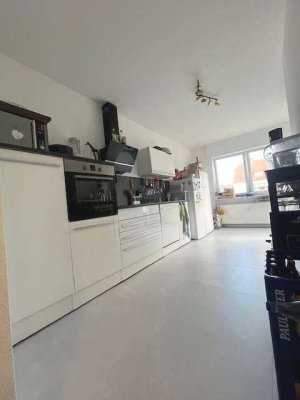 Exklusive, vollständig renovierte 3 ZKB-Wohnung in Mannheim-Feudenheim