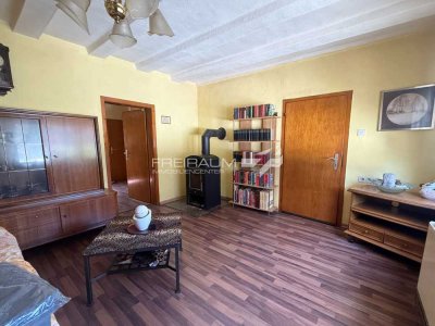 FREIRAUM4 +++ Gemütliche Doppelhaushälfte mit Garage und Garten