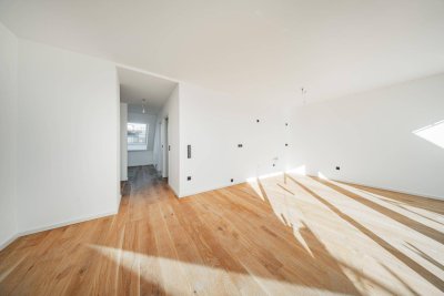 DACHGESCHOSS-TRAUM MIT EINZIGARTIGEM FERNBLICK