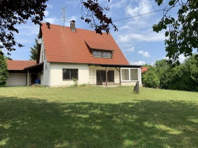 Einfamilienhaus mit Charakter in Friedberg - Gartenparadies und viel Raum für neue Ideen