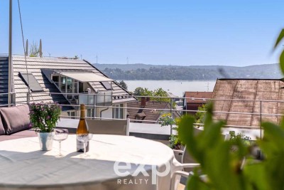 Lichtdurchflutete Villa mit Seeblick