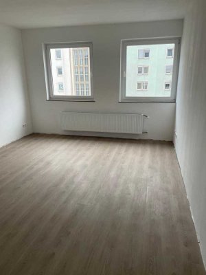 Provisionsfrei,  helle Wohnung mit neuem Bad
