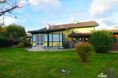 Gepflegtes Einfamilienhaus - Doppelcarport - Garage - neue Pelletheizung mit Solaranlage