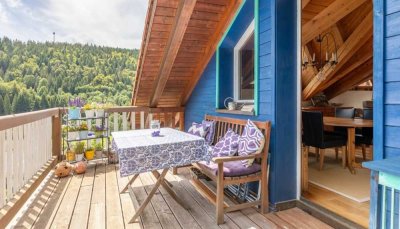 PROVISIONSFREI - Traumhafte DG-Wohnung in naturnaher Lage mit Domblick sowie Garten und Doppel-Garag