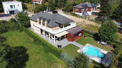 Einfamilienhaus mit Pool, Weinkeller, Sauna und Co.!