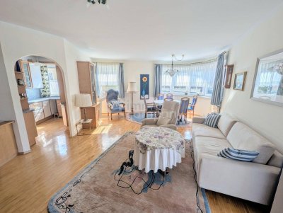 Wohnen am Mattsee: Stilvolle 4-Zimmer-Wohnung mit Balkon und Tiefgarage!