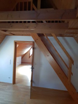 Gepflegte 2,5-Zimmer-Dachgeschosswohnung mit EBK in Bad Urach