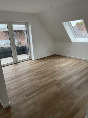 Stilvolle Dachgeschosswohnung mit Balkon